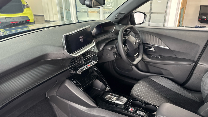 Peugeot 2008 115kW Allure 54kWh 5dr Auto Electric Estate - Image 9